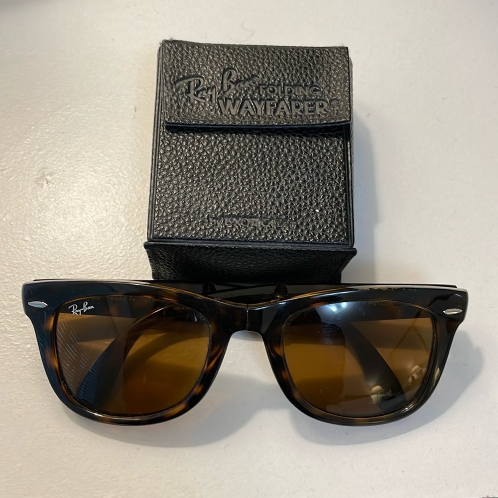 Foldable Rayban Wayfarers